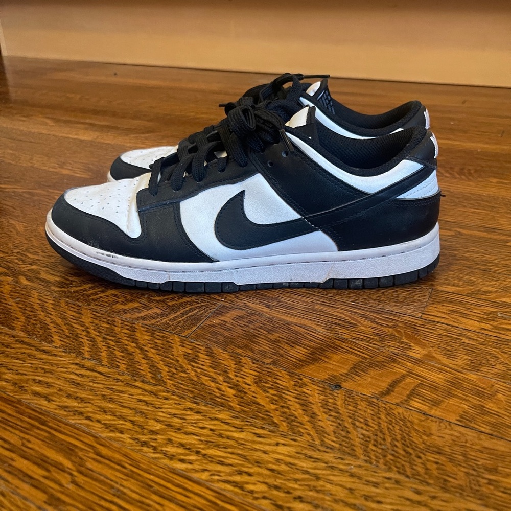 Nike Black and White Sneakers